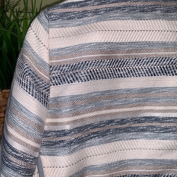 Chico’s Striped Blue Woven Lightweight Moto Style Jacket Size Medium - Picture 6 of 8